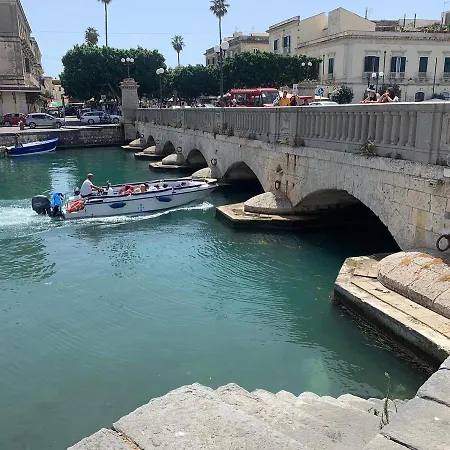 La Fonte Di Ortigia Holiday home *