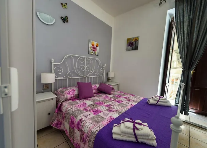 La Fonte Di Ortigia Syracuse